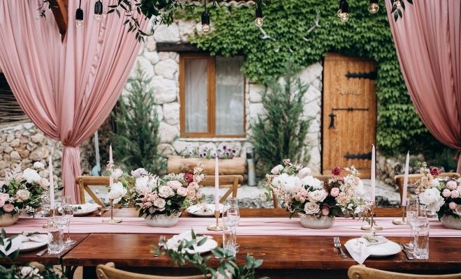 3 Simple Décor Ideas for a Home Wedding