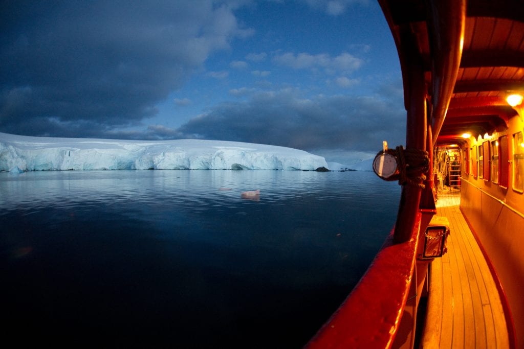 Scientists Make Alarming Discovery Underneath Antarctica’s Doomsday Glacier - San Diego Entertainer Magazine